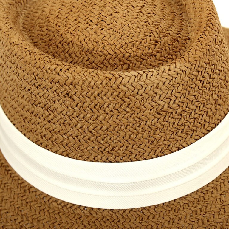 The same flat-top wide-brimmed straw hat - Image 3